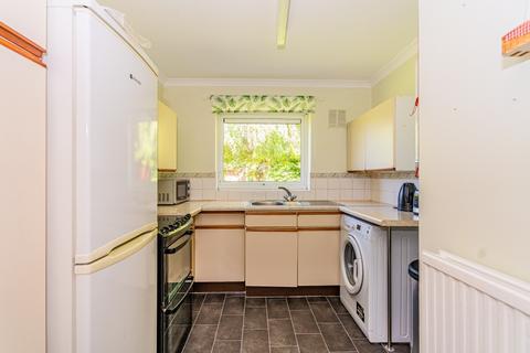 1 bedroom bungalow for sale, Langtons Meadow, Farnham Common  SL2