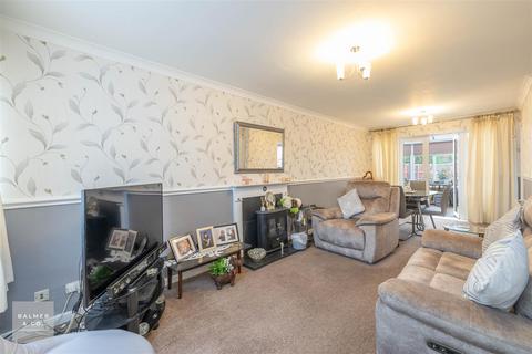 3 bedroom semi-detached house for sale, Mosley Common Road, Worsley Manchester M28