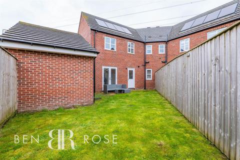 3 bedroom semi-detached house for sale, Downy Close, Preston PR4