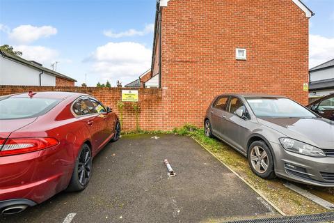 2 bedroom terraced house for sale, Adelaide Mews, Adelaide Road, Andover