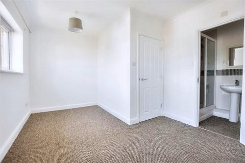 4 bedroom townhouse to rent, Papplewick Close, Norwich NR4