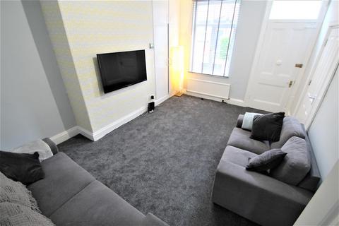 5 bedroom terraced house to rent, Headingley Avenue, Headingley, Leeds LS6 3ER