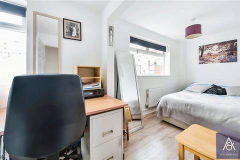 29 Bridgewater Road, Brackley, NN13 6BY