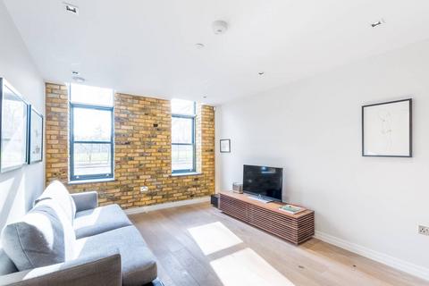 Studio to rent, Lawn Lane, Vauxhall, London, SW8