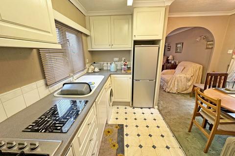 2 bedroom mobile home for sale, The Willows, Hillcrest Park, Wythal, B47 6DS