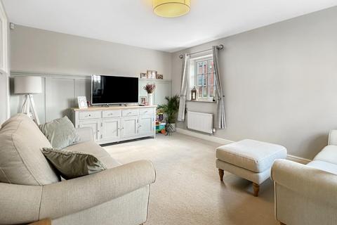 8 Wheatsheaf Way, Waterbeach, Cambridge, CB25 9GG