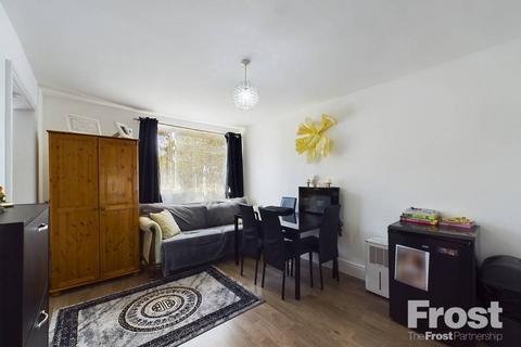 1 bedroom apartment for sale, Laleham Road, Staines-upon-Thames, Surrey, TW18