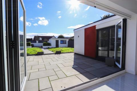 undefined, Port Road West, Barry