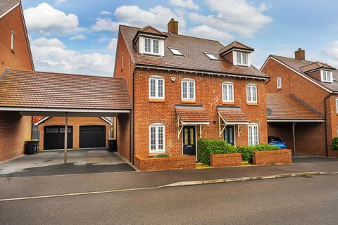 63 Cantley Road, Great Denham, Bedford, MK40 4RX