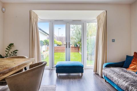 63 Cantley Road, Great Denham, Bedford, MK40 4RX