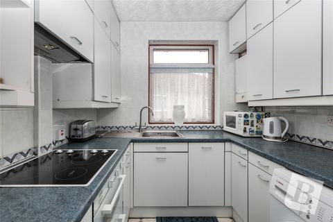 9 Hazel Close, Hornchurch, RM12 4QJ