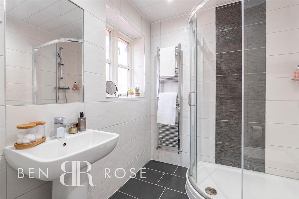 Master Ensuite