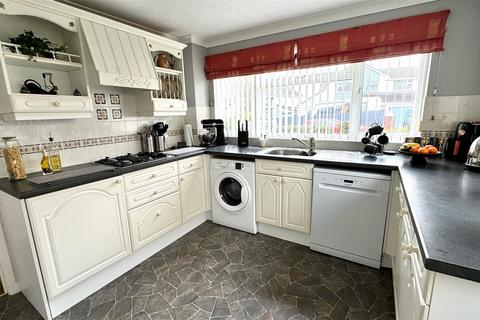 4 bedroom detached house for sale, Homer Crescent, Braunton EX33