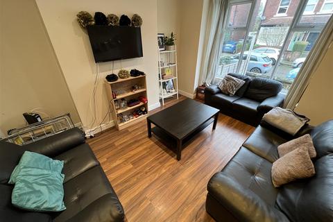 5 bedroom terraced house to rent, Stanmore Road, Burley, Leeds, LS4 2RU