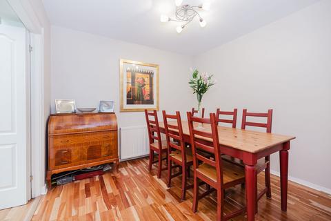 3 Buckstone Lea, Edinburgh, EH10 6XE