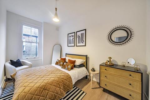 2 bedroom maisonette for sale, Mount Nod Road, Streatham