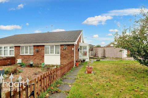 2 bedroom semi-detached bungalow for sale, Cranfield Close, Armthorpe, Doncaster