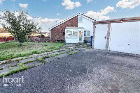 2 bedroom semi-detached bungalow for sale, Cranfield Close, Armthorpe, Doncaster