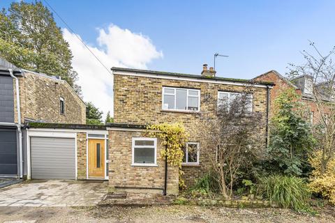 2 Grangewood Lane, Beckenham, BR3 1NT