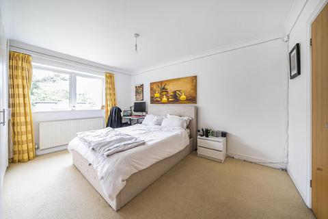 2 Grangewood Lane, Beckenham, BR3 1NT