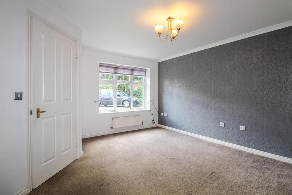 Mill Chase Road, Wakefield WF2 3 bed semidetached house for sale £