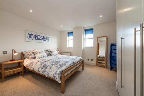 2 bedroom flat for sale, Old Marylebone Road, London NW1