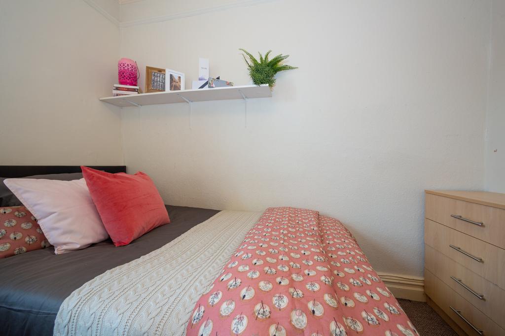 25 Headingley Mount, Headingley, Leeds, LS6 3EL – další