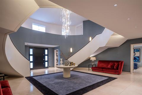 5 bedroom detached house for sale, Byron Drive, N2