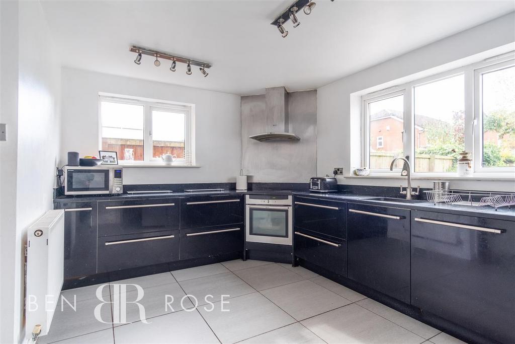 Royton Drive, WhittleLeWoods, Chorley 4 bed detached house for sale £379,995