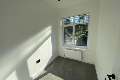 12 Beechwood Avenue, Neath, SA11 3TD