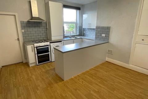 2 bedroom terraced house to rent, Pontefract Road, Crofton, Wakefield, West Yorkshire, WF4