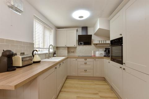 72 Elmdon Road, South Ockendon, RM15 5BF