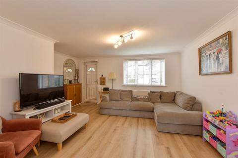 72 Elmdon Road, South Ockendon, RM15 5BF