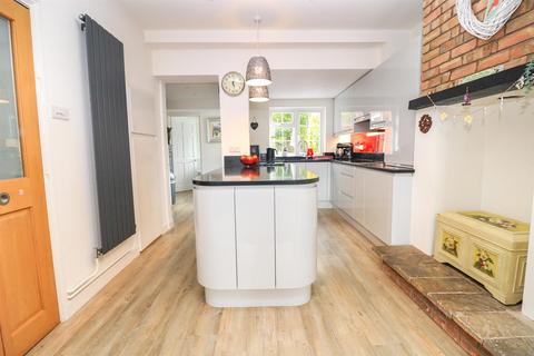 4 bedroom detached house for sale, The Street, Hatfield Peverel