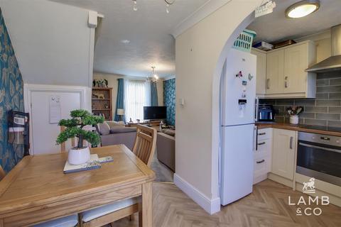 2 bedroom semi-detached house for sale, Deal Close, Clacton-On-Sea CO15