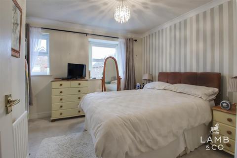 5 Deal Close, Clacton-on-sea, CO15 1NE