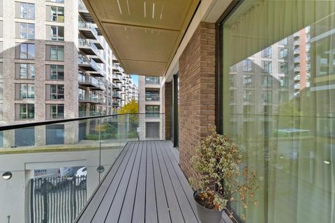 2 bedroom flat for sale, John Cabot House, Royal Wharf,  E16