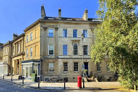 2 bedroom maisonette for sale, Laura Place, Bath