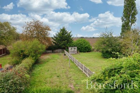 10 Steeple Road, Latchingdon, Chelmsford, CM3 6JX