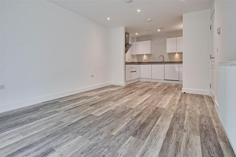 1 bedroom flat for sale, Newmarket Road, Cambridge