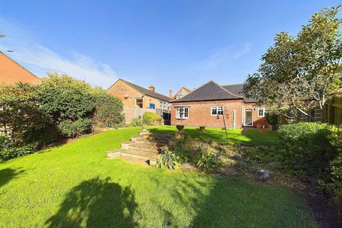 2 bedroom semi-detached bungalow for sale, Leicester Road, Oadby, Leicestershire