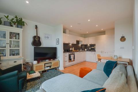 1 bedroom apartment for sale, at 9, 892 High Road, London, London N12