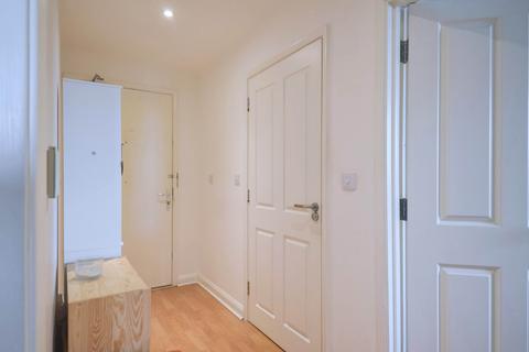 1 bedroom apartment for sale, at 9, 892 High Road, London, London N12