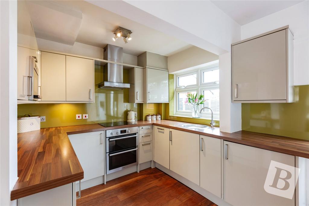 Kitchen/Dining Area