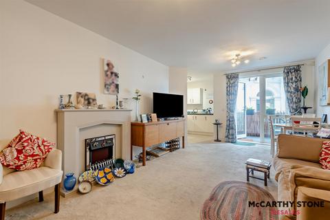 1 bedroom apartment for sale, South Parade, Southsea, Hampshire, PO4 0BW