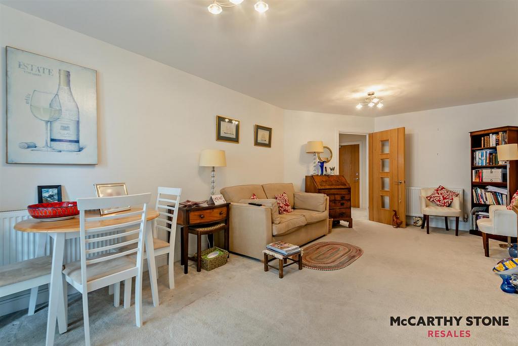 8622195-interior12-800.JPG