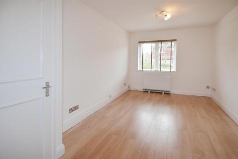 1 bedroom flat to rent, Brook Road South, Brentford