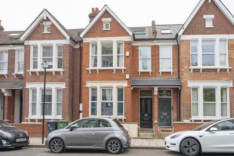 3 bedroom apartment for sale, Grantham Road, London