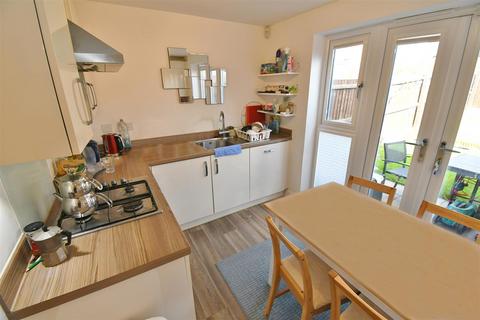 2 bedroom terraced house for sale, Woodward Drive, Warwick