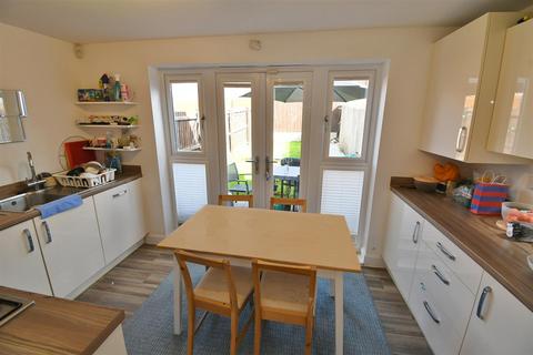 2 bedroom terraced house for sale, Woodward Drive, Warwick